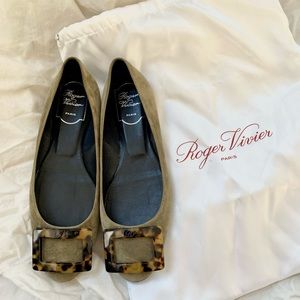 SOLD Roger Vivier Gommette Turtle Buckle Flats